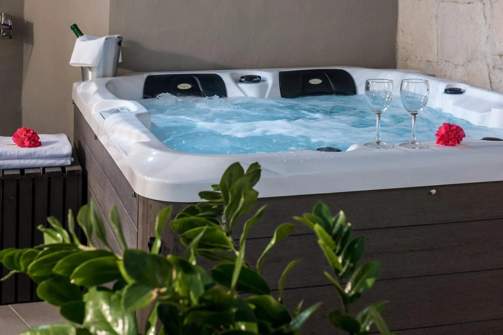 Chanion One Suites By Good Life Heraklion  Greece